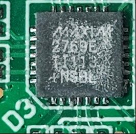 GPS signal receiver, marked MAXIM 2769E TI143 +NSBL