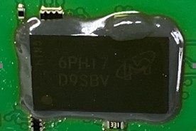 Integrated circuit, marked 6PH17 D9SBV