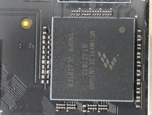 Microprocessor, marked MCIMX6L2EVN10AB BTJZ1812 SNGPR JLJZBIFB