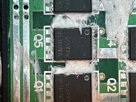 OptiMOSTM power transistor, marked 10N04LS6 4AA925