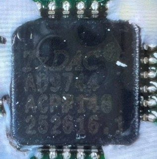 Digital-to-analog converter, marked AD9744 ACP#148 252616