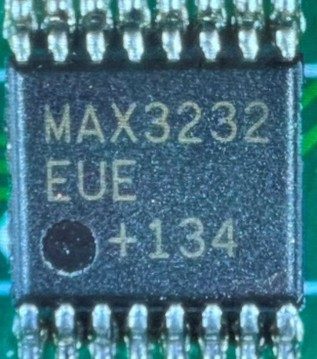 RS232 Transceiver, marked MAX3232 EUE +134